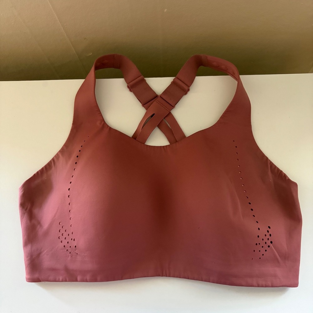 Lululemon Womens Air Support Sports Bra Size 38DD Pink Athletic Workout Running